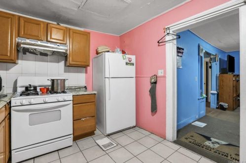 60 Noxon St, Poughkeepsie NY 12601-4130 exterior