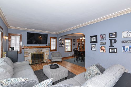 3776 35th St, Milwaukee, WI 53221-1066