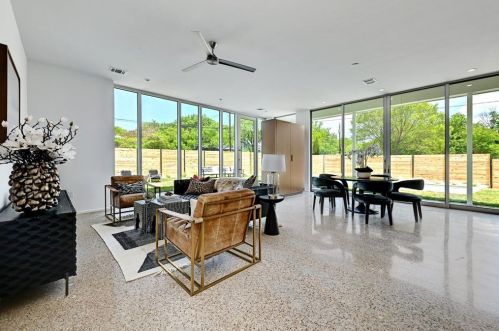 2011 3rd St, Austin TX  78702-4519 exterior