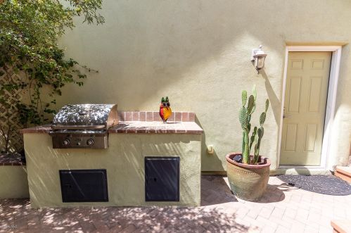 500 3 Ave, Tucson AZ 85705-5750 exterior