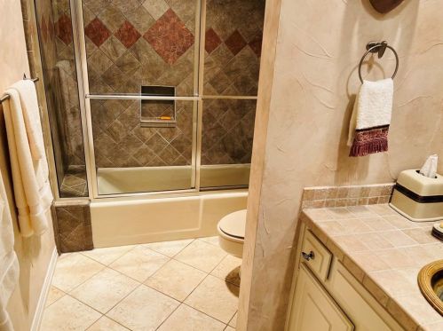 6818 Anglebluff Cir, Dallas TX 75248-4141 exterior