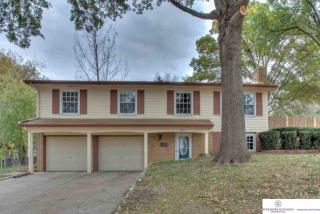 8454 Lakeview Dr, Omaha, NE 68127-2666