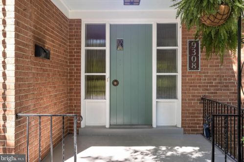 9308 2nd Ave, Silver Spring, MD 20910-1736