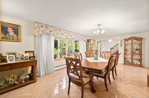 130 Mtn Rd, Seymour CT 06483-2039 exterior