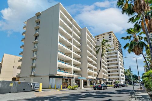 255 Beach Walk, Honolulu HI 96815-1935 exterior