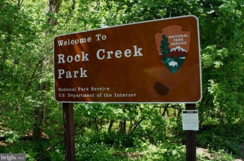 3900 Connecticut Ave, Washington DC  20008-2412 exterior