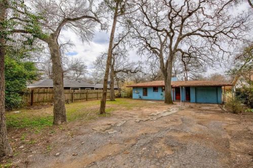 4323 Airport Blvd, Austin TX 78752-3826 exterior