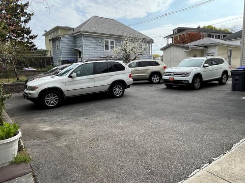 98 Hawkins St, Providence RI 02908-1713 exterior