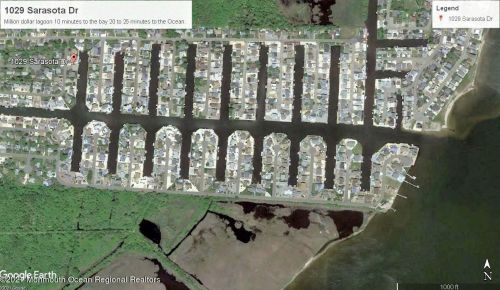 1029 Sarasota Dr, Lacey NJ 08731-5327 exterior