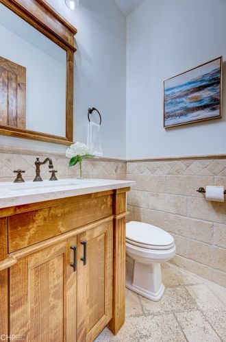 2732 Marshfield Ave, Chicago IL 60614-1016 exterior