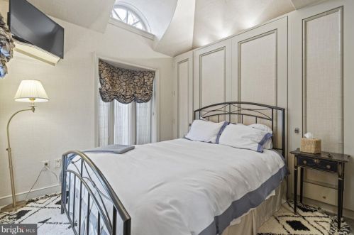 3005 45th St, Washington DC 20016-3528 exterior