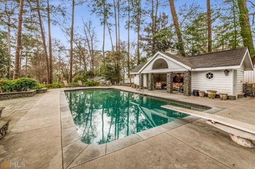 2354 Havenridge Dr, Atlanta GA 30305-4073 exterior