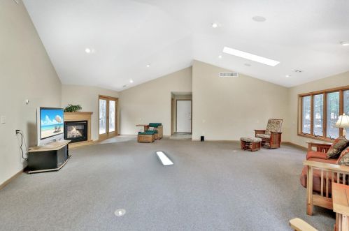 2889 377 Ave, Stanford MN 55080-8727 exterior