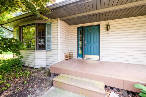 402 Lake St, Berrien Springs, MI 49103-1276