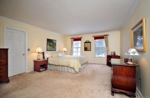 100 Pierce Blvd, Windsor CT 06095-1787 exterior