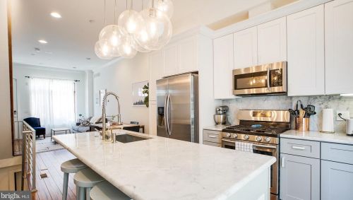 1423 Bouvier St, Philadelphia PA 19132-3815 exterior