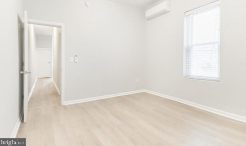 5215 Cedar Ave, Philadelphia PA 19143-1524 exterior