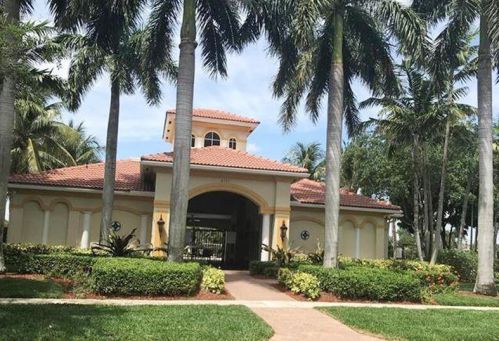 2776 Evergreen Cir, Boynton Beach FL 33426-8657 exterior