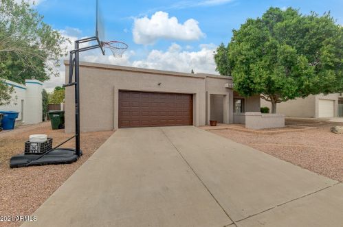 10440 47th St, Phoenix, AZ 85044-1103