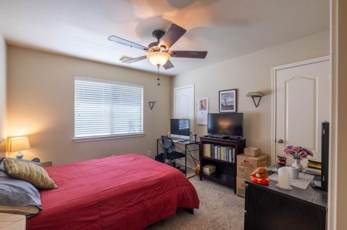 1716 Camas Dr, Austin TX exterior