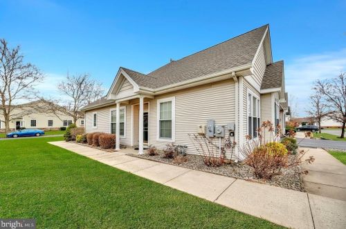 8 Chickadee Way, Trenton, NJ 08690-3562