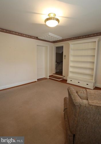 223 Washington St, Huntingdon PA 16652-1525 exterior