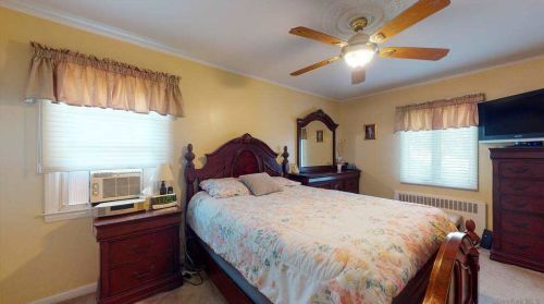 2 Ruby Ln, Huntington Station NY 11746-4518 exterior