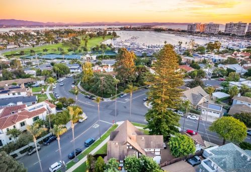 936 Adella Ave, San Diego CA  92118-2621 exterior