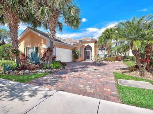 11378 Rockingham Dr, Fort Pierce FL  34987-1996 exterior