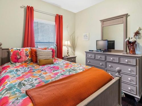 121 Lankford Rd, Tucker GA 30084-1821 exterior