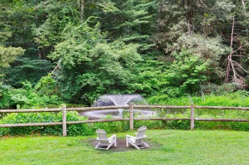 54 Cobbs Ml Rd, Wilton CT exterior