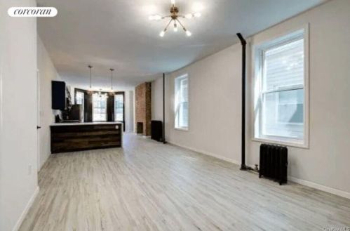 330 198 St, Bronx NY 10458-3156 exterior