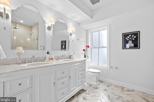 541 22nd St, Philadelphia PA  19130-3130 exterior