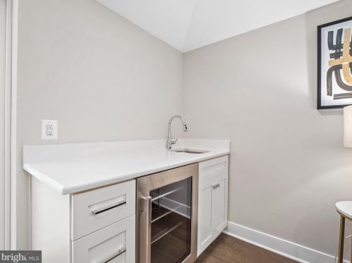 10346 Grosvenor Pl, Rockville MD 20852 exterior