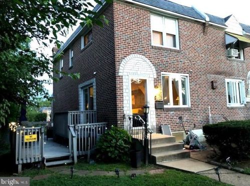 214 Pine St, Manor, PA 19036-1006