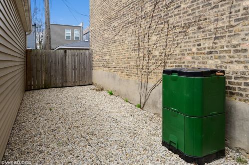 4320 Bernard St, Chicago IL  60618-1110 exterior