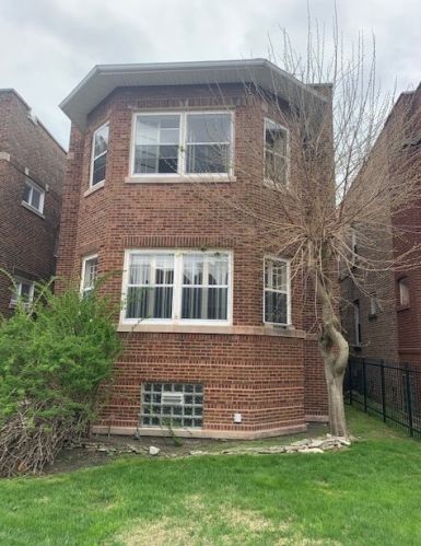 8030 Eberhart Ave, Chicago, IL 60619-3810