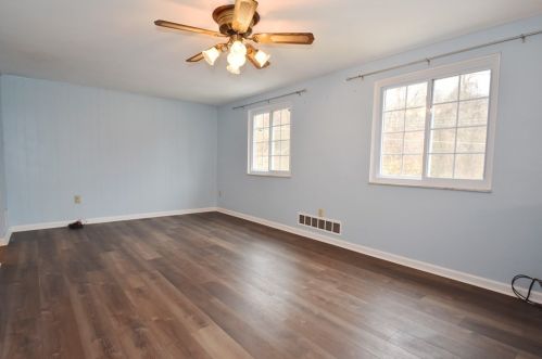 1321 Chappel Ave, Pittsburgh, PA 15216-2925