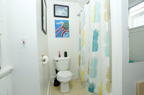 2453 Oakland Ave, Milwaukee WI 53211-4335 exterior