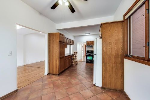 5647 Magnolia Ave, Chicago IL 60660-1908 exterior