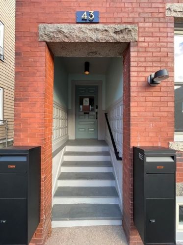 43 Saxton St, Boston MA exterior