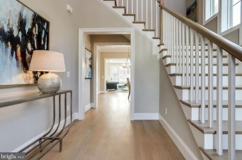 2733 1 St, Arlington VA 22203-2639 exterior