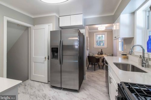 9607 Hastings Dr, Silver Spring MD 20901-3198 exterior