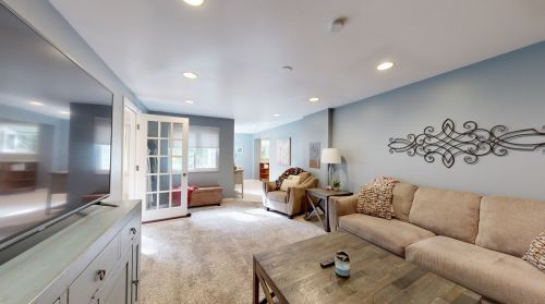 525 Penn Vista Dr, Pittsburgh PA  15235-4242 exterior