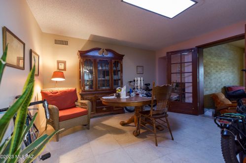 960 Evelyn Ave, Tucson AZ  85710-2641 exterior