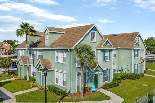 10518 White Lake Ct, Tampa FL  33626-1940 exterior