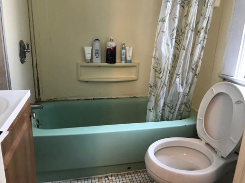 8 Lowell St, Worcester MA 01603-2607 exterior