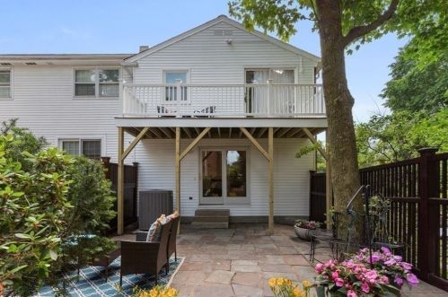 3 Kent Sq, Brookline MA 02446-6937 exterior