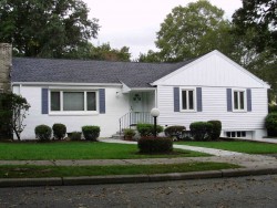 131 Stanley Rd, Newton, MA 02468-2315
