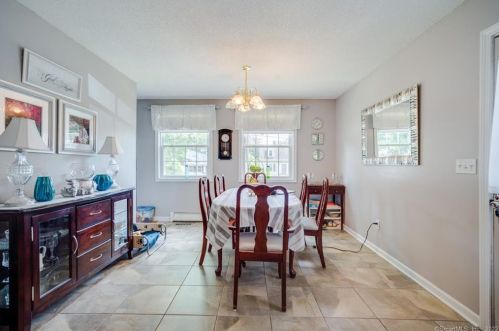 7 Brainard Rd, Enfield CT 06082-1941 exterior